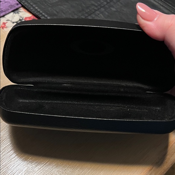 Oakley Black Textured Eyeglass Case, NWOT - Picture 3 of 3